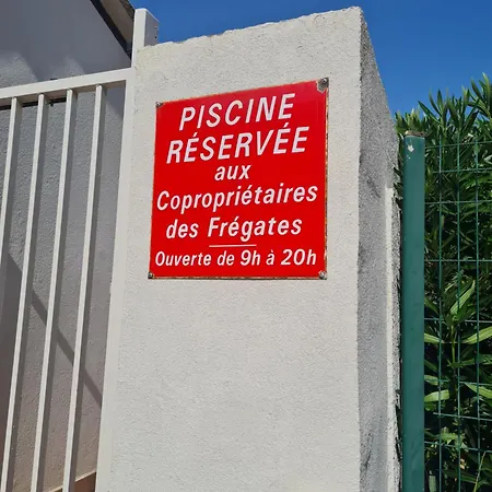 Magnifique Vue Pour Ce T2 Avec Piscine * 圣西普里安