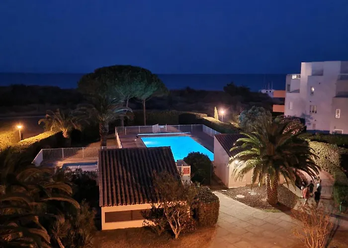 Magnifique Vue Pour Ce T2 Avec Piscine *